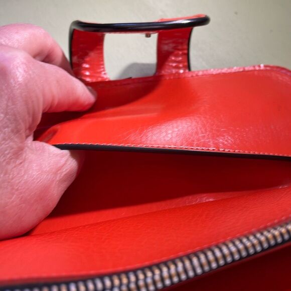 Vintage 1960’s70’s orange faux leather wristlet. - Picture 11 of 16